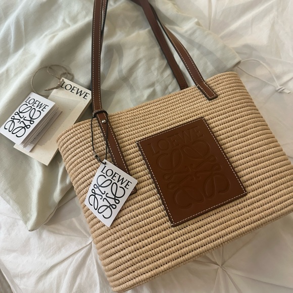 Loewe Raffia Square Basket - Picture 1 of 7